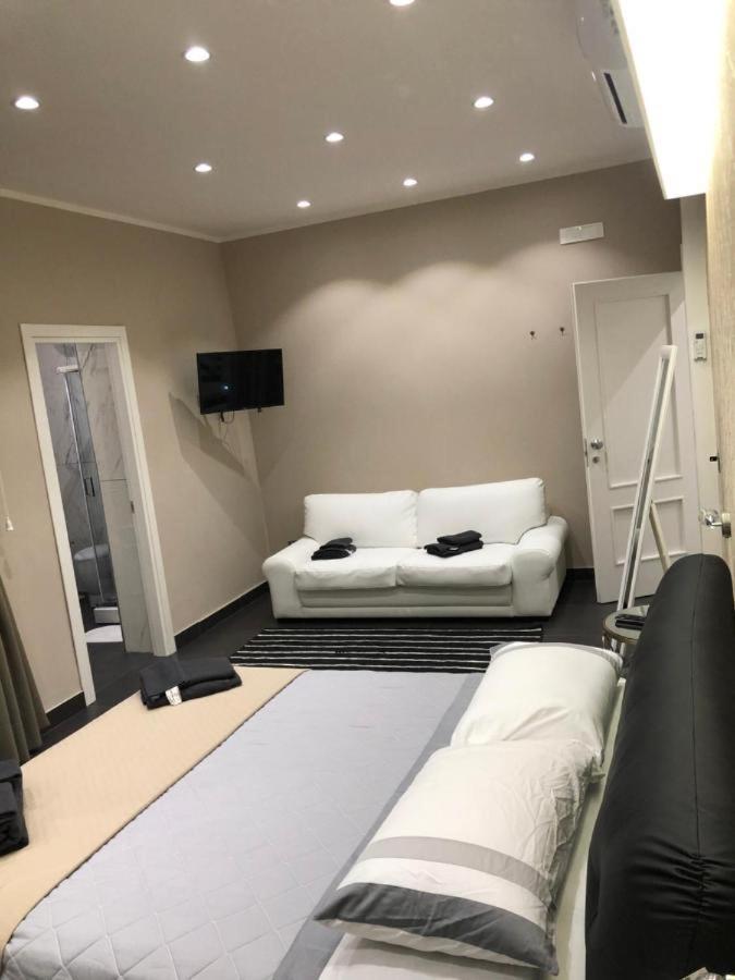 Guest house Black & White